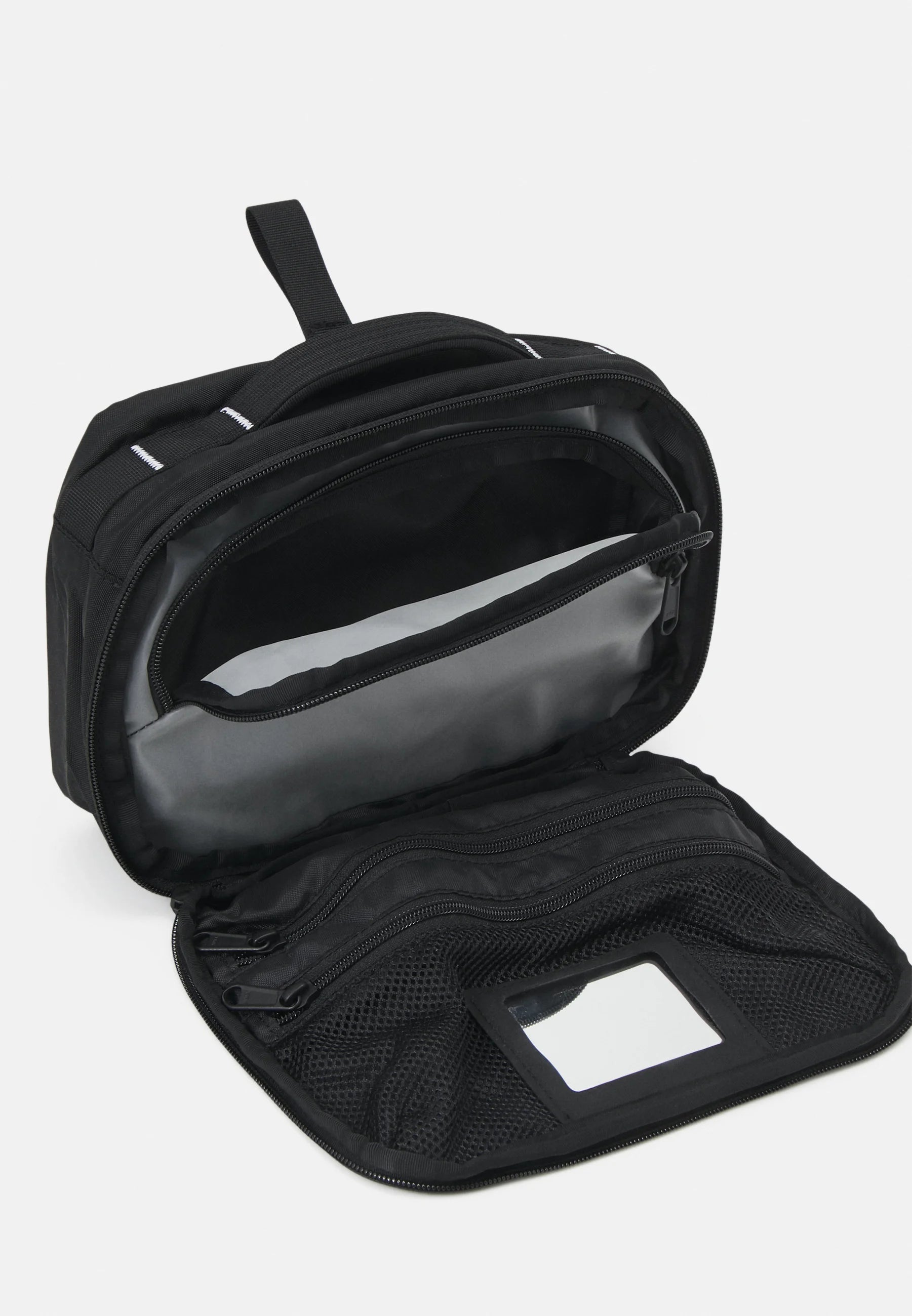 The North Face Base Camp Voyager Washbag