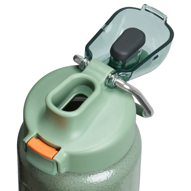 Stanley 24oz Wellspring Bottle