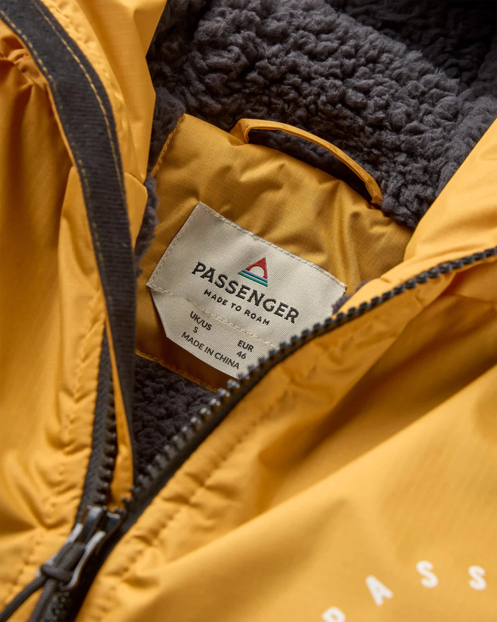 Passenger Escapism Sherpa Lined Changing Robe